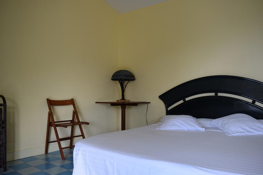 Villa Habitation Pineau à Deshaies Extérieur photo