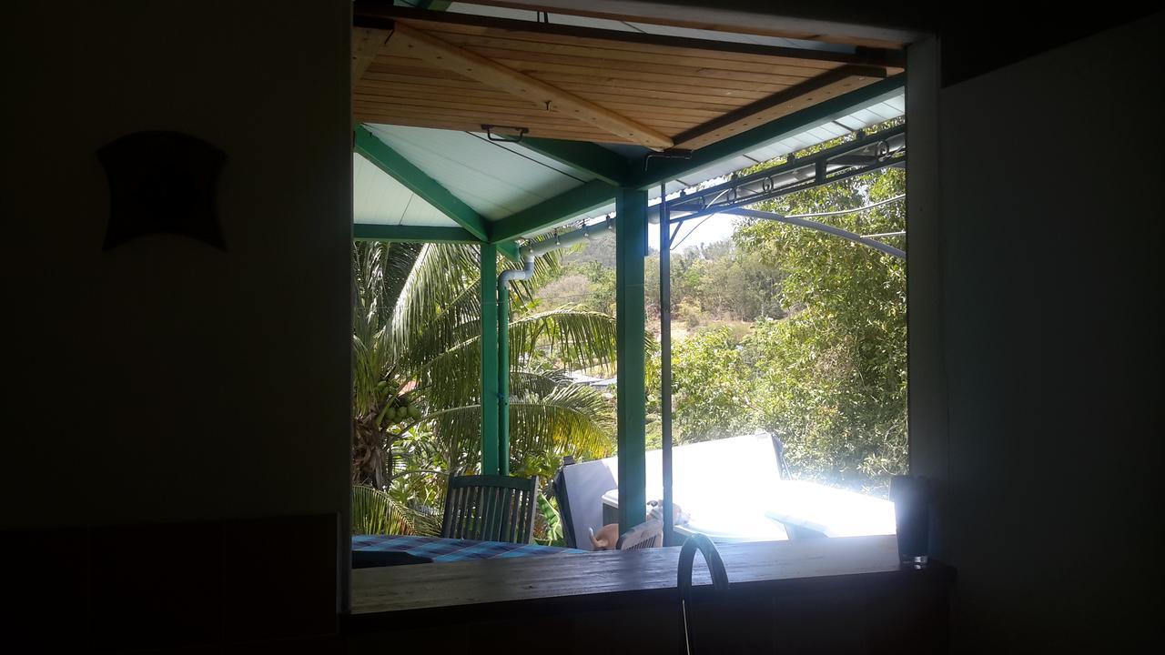 Villa Habitation Pineau à Deshaies Extérieur photo